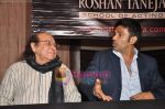 Sunil Shetty at Roshan Taneja Academy in The Club on 14th May 2011 (4).JPG